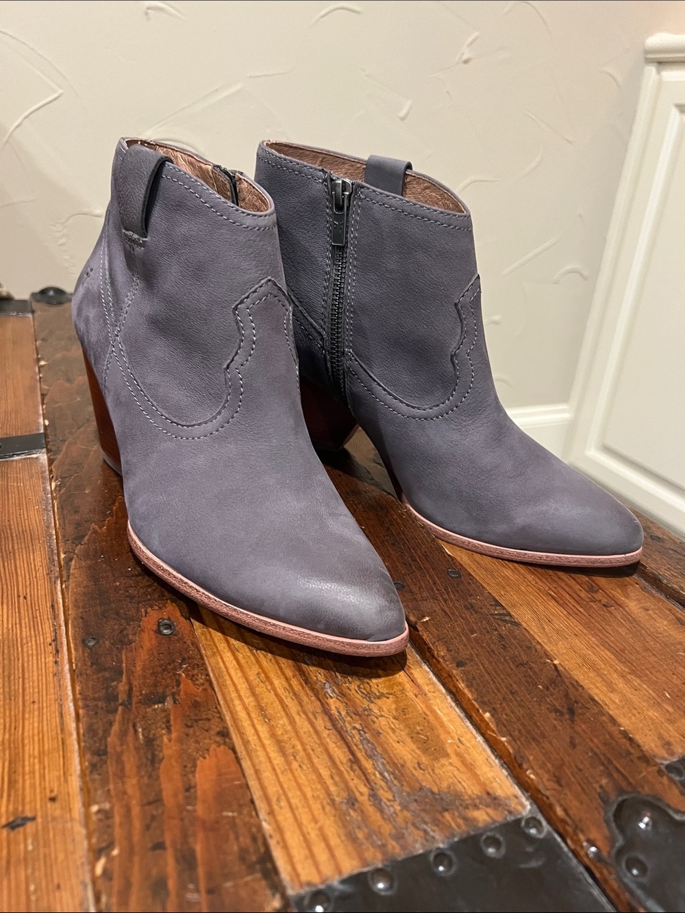 Frye Reina ankle bootie, Grey, Size 9
